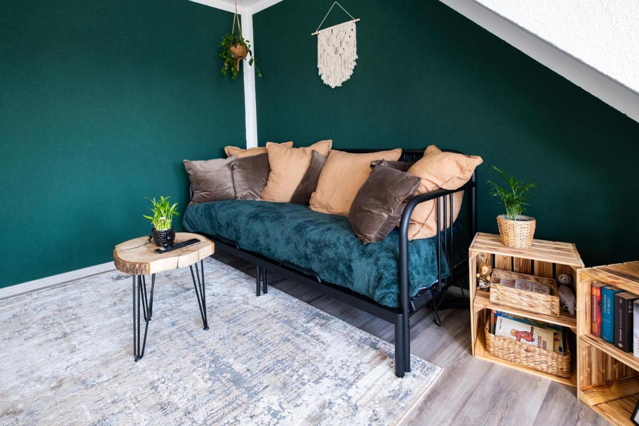 Nature Terminal Apartment - Unterwegs Zuhause Steinenbronn Eksteriør bilde