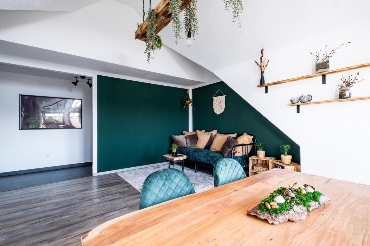 Nature Terminal Apartment - Unterwegs Zuhause Steinenbronn Eksteriør bilde